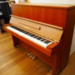 Đàn piano Yamaha W103