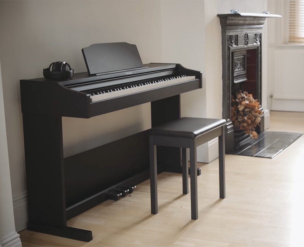 đàn piano roland rp 102