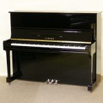 Đàn piano Yamaha U100