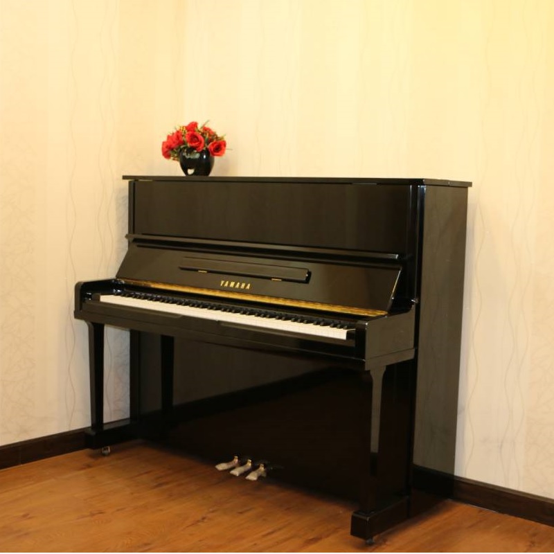 Piano-Yamaha-U1E